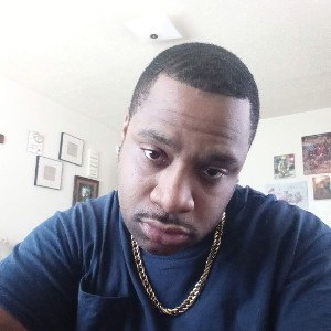 Troy White - $T.WHITE$ feat FREEK-Glass House Freestyle 