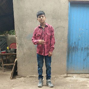 encerraron mi mundo de lo que era Ya me cansé de pensar lo que me esperas Dame un beso que esto ya me desesperada salgam