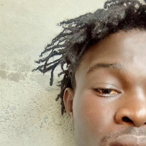I sell drugs to take care of my mother 😘, may the good Lord protect me 🙏🚭