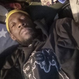 I dnt drive a fast car ven ser pressure heated summons touching bread looking for dat money spread trap artist me and my