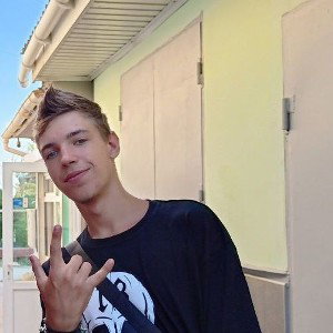 DAN