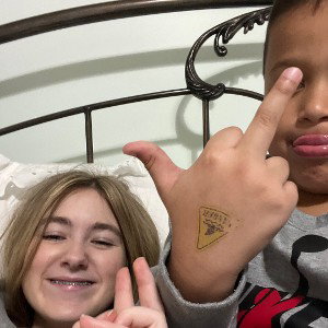 Yo I’m a rapper the best rapper and I’m only 7 yea best rapper, best rapper, BEST RAPPER, you heard me loser ya I’m 7 an
