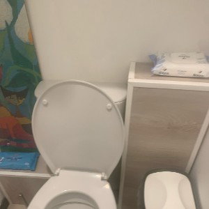 Cest esteboul qui habite à pouille tu viens andouille biensur qu’on te dépouille chez nous cest la débrouille alors cher