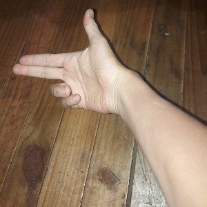 He he si los dioses no sangran are que sangren.
Tengo toa mi xangre 

Inllecta ala vena 
Lo jile me tiran la pela y 
El 