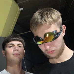 продал ферари я не беден это точно 