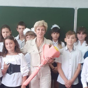 песня про Ларису виталевню