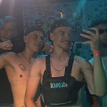 main
crew star