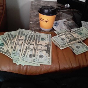 free black wall st. style