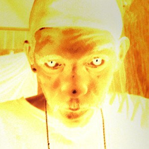 act'n dumb