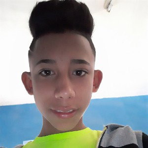 tonito(alias titico)ft_Kn1_One_-_Mi_Felicidad_(Video_Oficial)(128k)