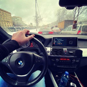   в актовом  зале
