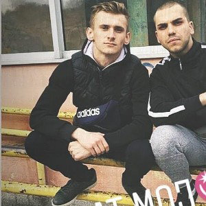 D1NO - R3PRESENT 
