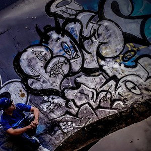                       Cholos en la cuadra