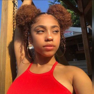  Dollars  dollars bill come get  her rrrrr;    Even j.c  have the bill in the betttrrr , somking  vape  in the bill come
